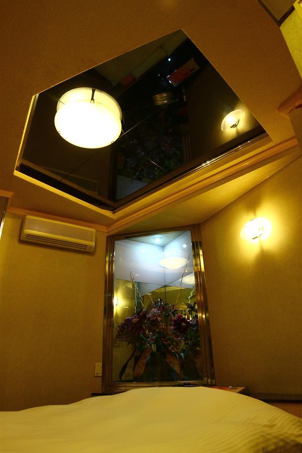 Kyoto Hotel Crown (Adults Only) Екстер'єр фото