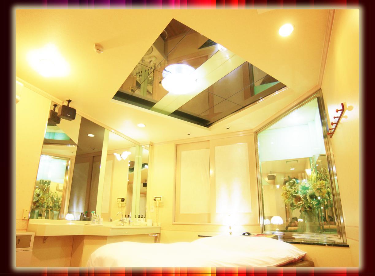 Kyoto Hotel Crown (Adults Only) Екстер'єр фото